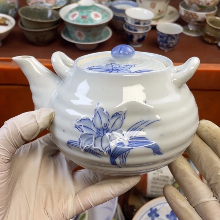 他家瓷器真美…开播了