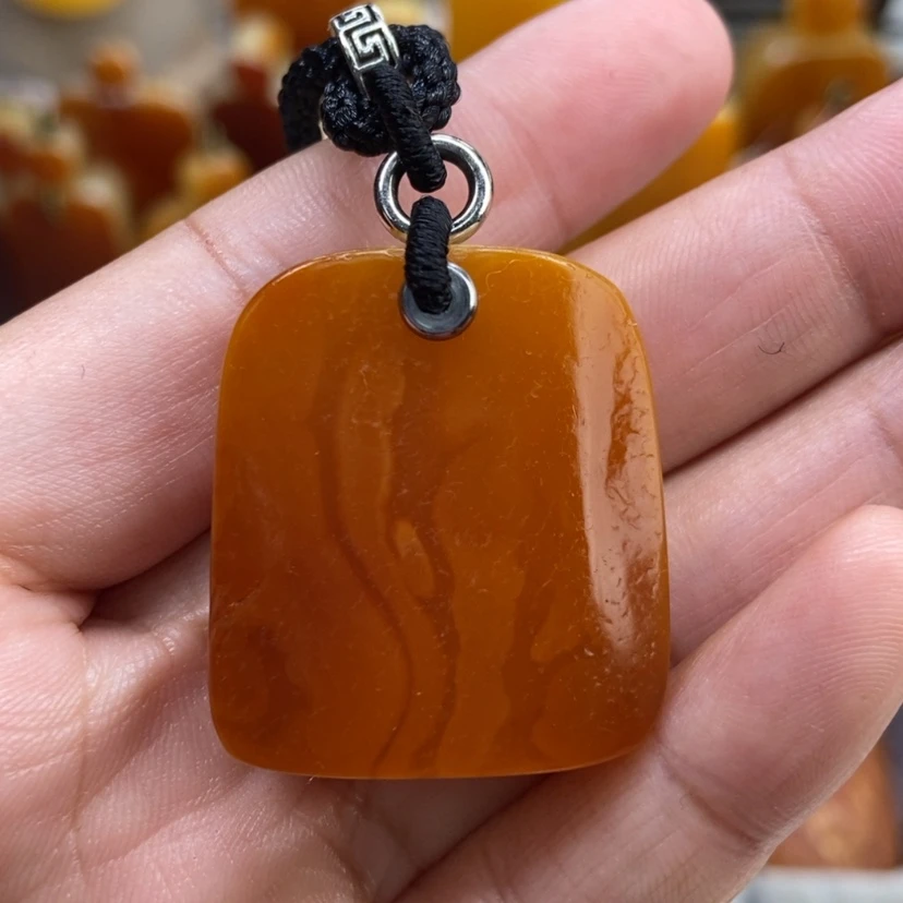 【闪购商品】琥珀颈饰未镶嵌