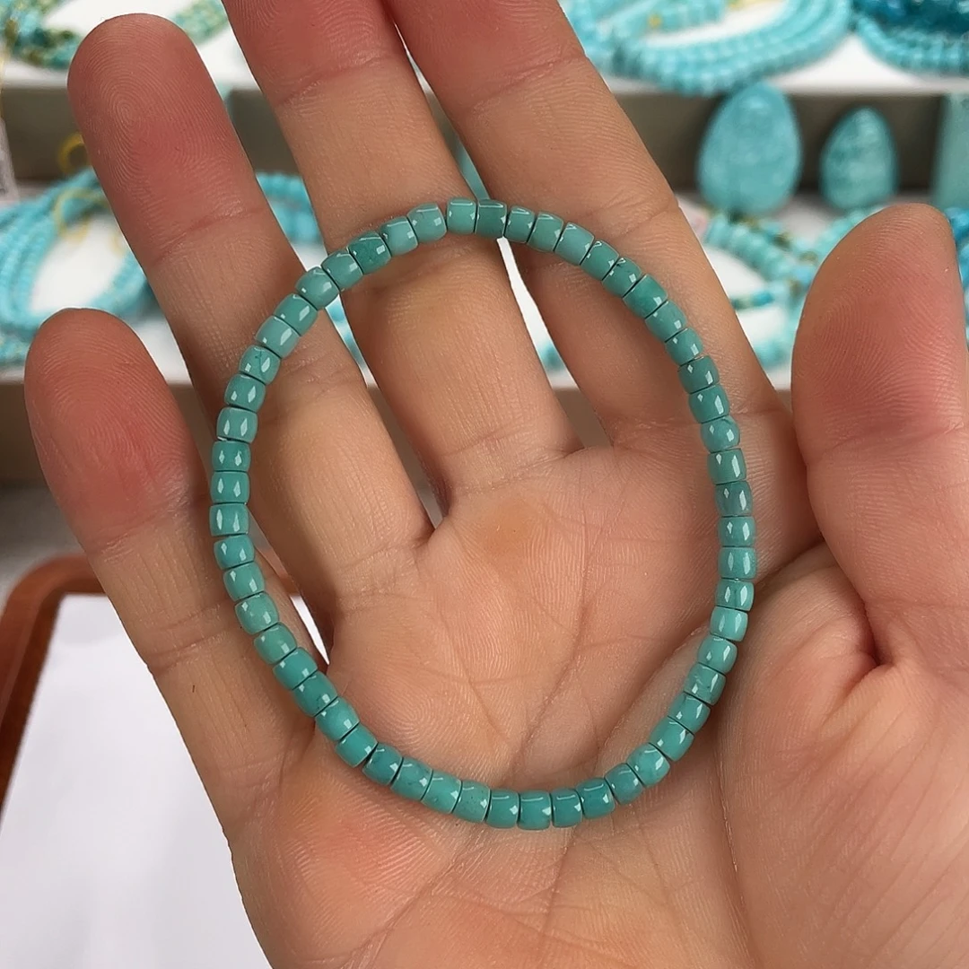 绿松石未镶嵌颈饰