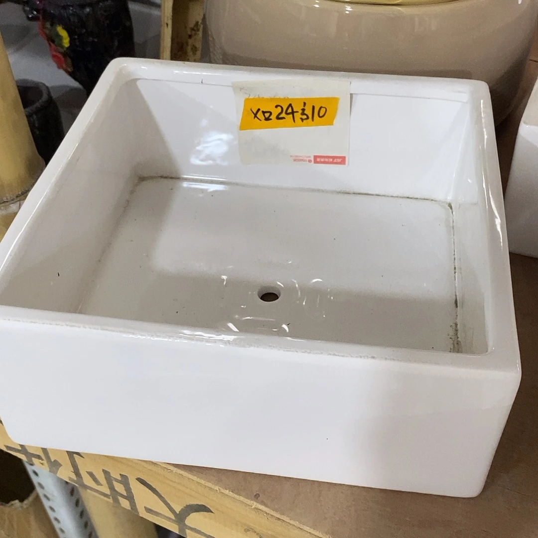 摆件陶盆有孔 瑕疵介意勿拍