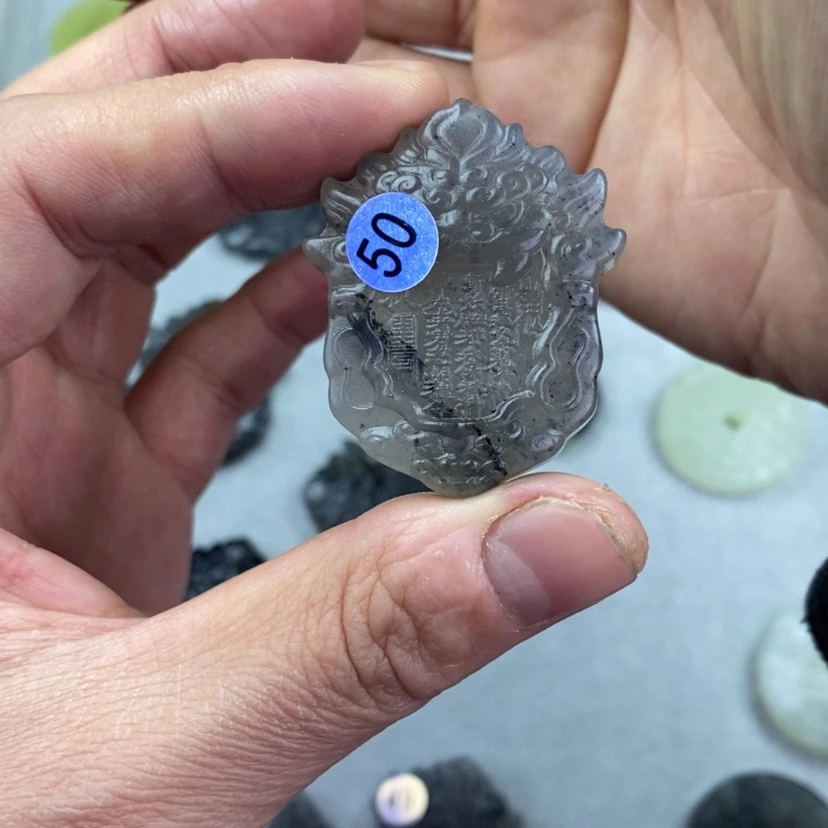 【闪购商品】岫玉颈饰未镶嵌么**3岫玉山鬼