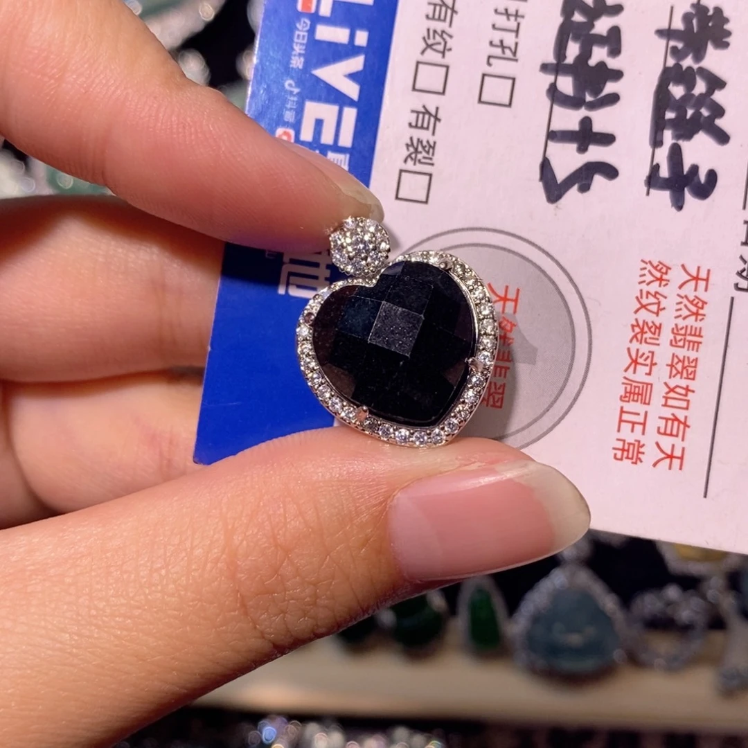 翡翠未镶嵌颈饰天然