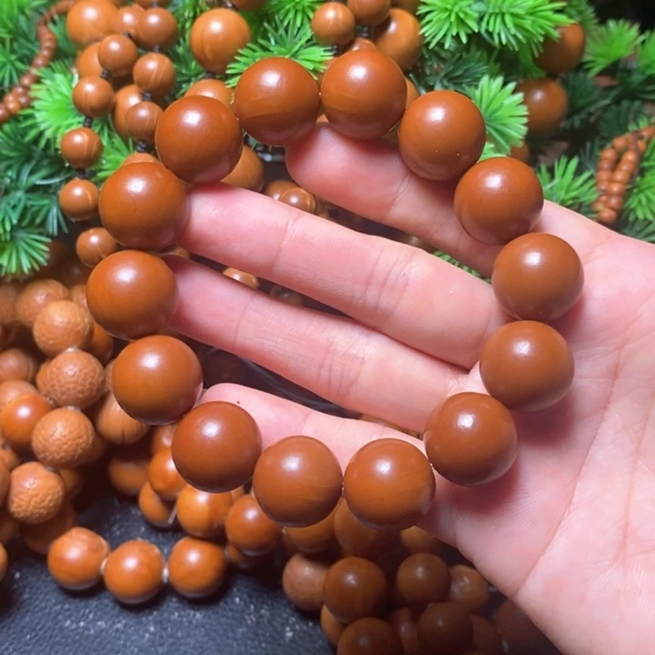 橄榄核手串1.65爆红光珠