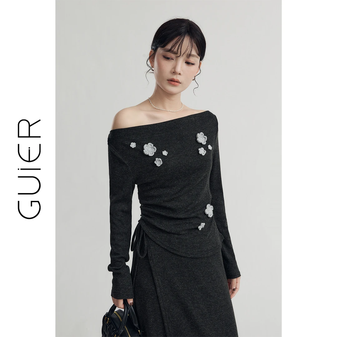 「GUIER」一字领针织衫长袖女秋季新款立体刺绣褶皱修身上衣G4378
