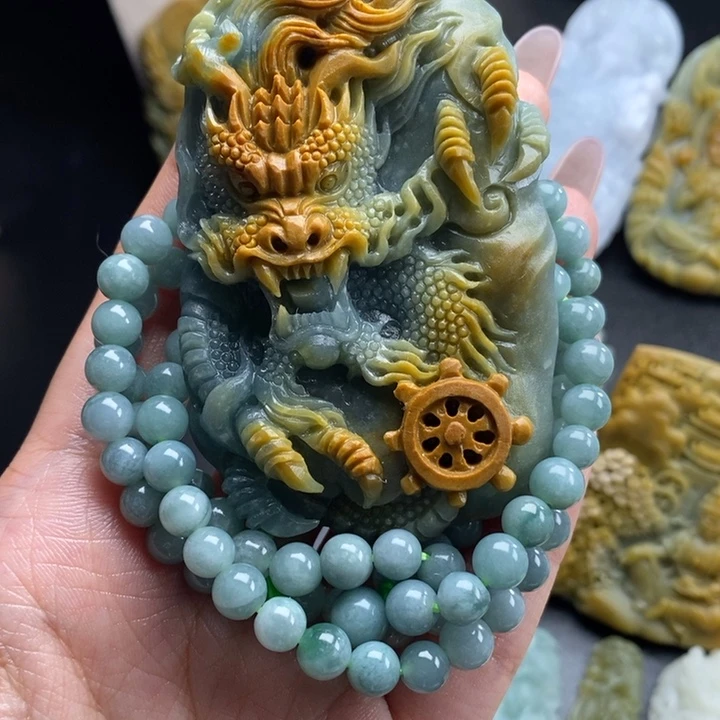 定制翡翠未镶嵌龙牌