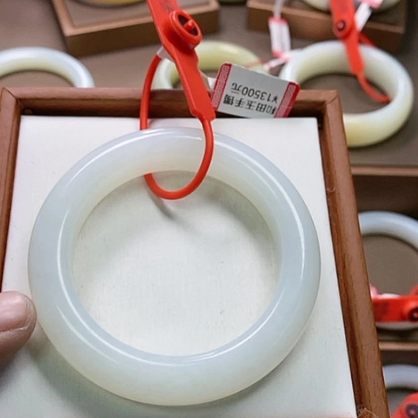 【闪购商品】未镶嵌手镯和田玉心️****