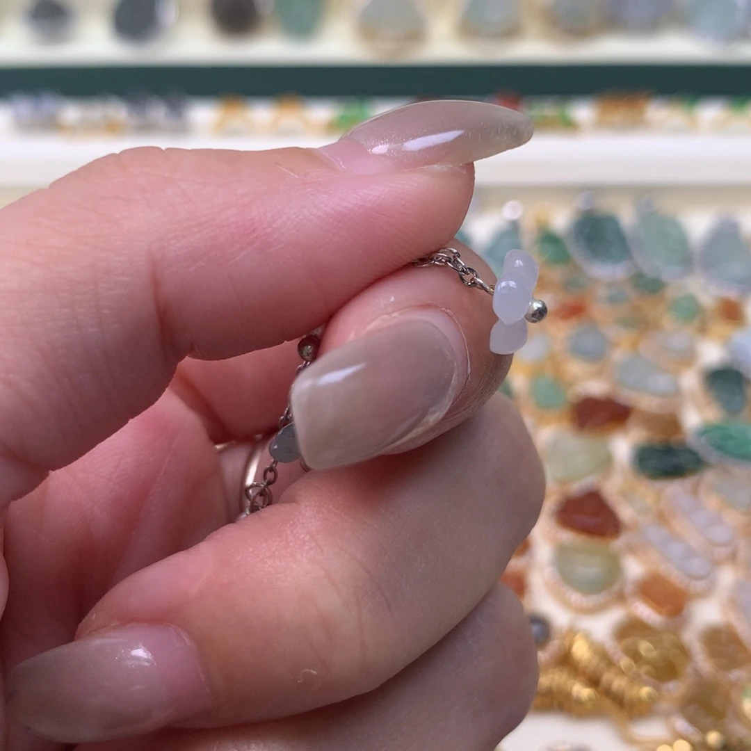 颈饰银S925镶嵌翡翠k***Z