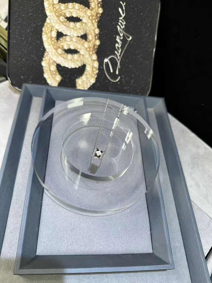 合金 轻奢气质手链---QQ031