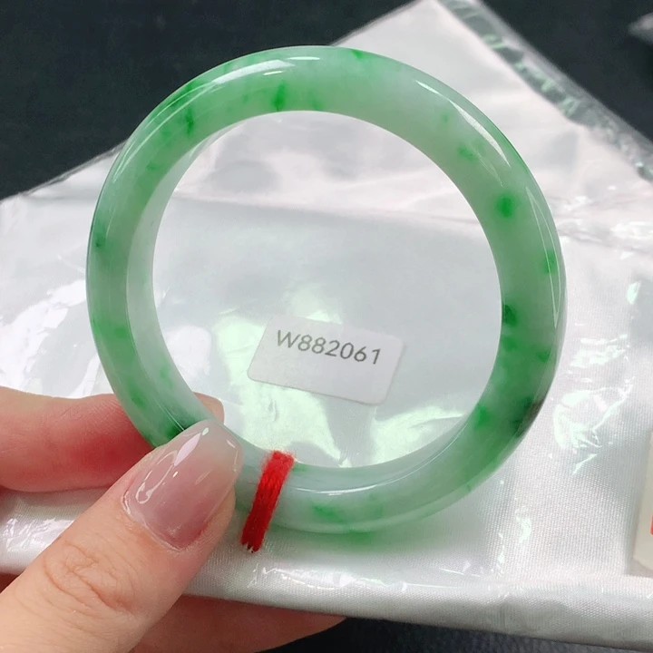 颗***颗翡翠手镯未镶嵌天然翡翠手镯01