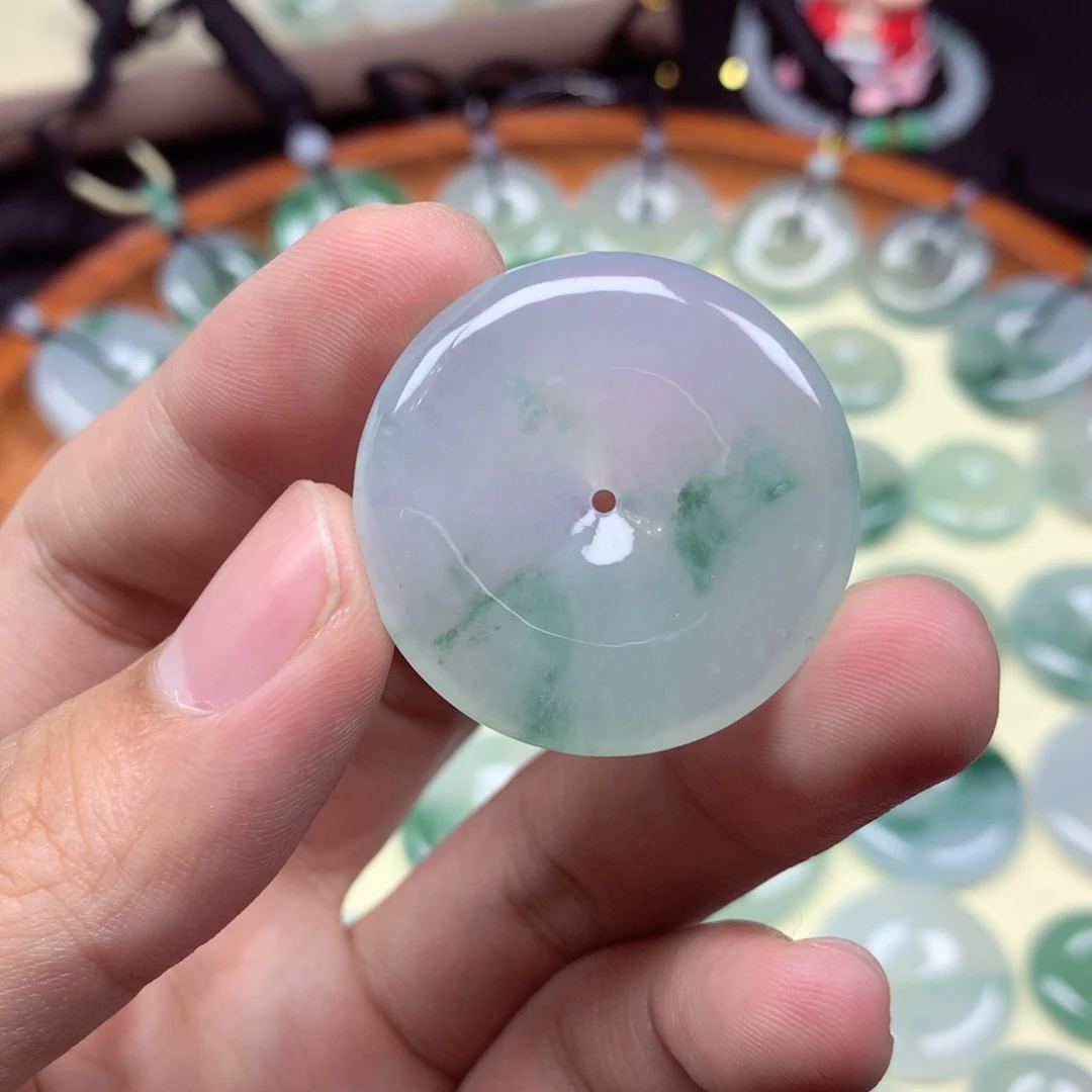翡翠未镶嵌颈饰吊坠32.3/5.8mm