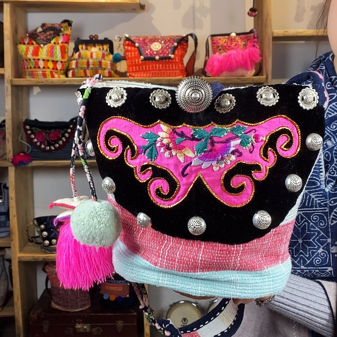 织绣手工制作包包