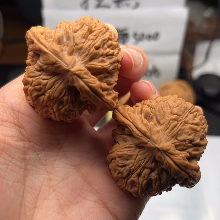 文玩核桃吊坠南疆44