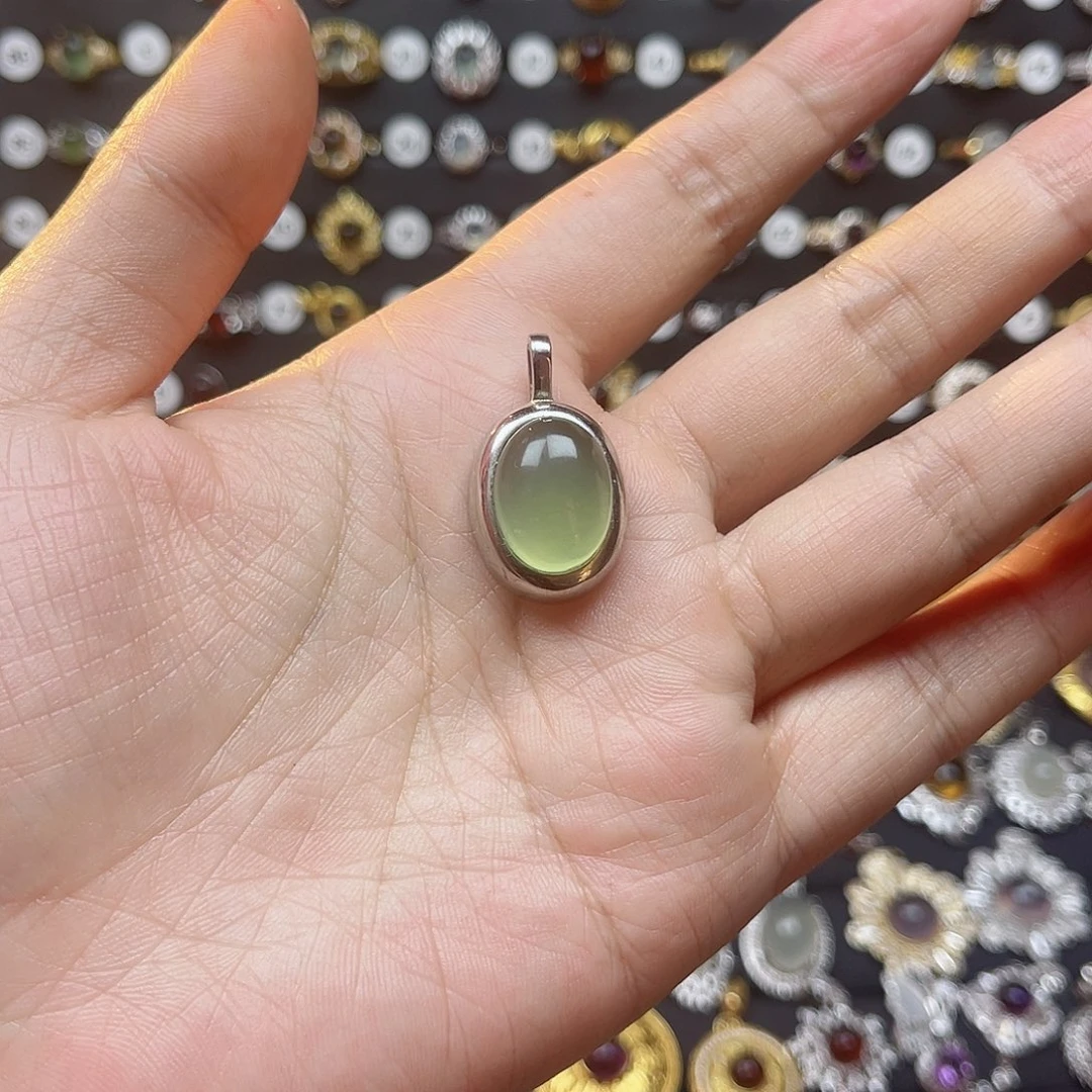 蛇纹石玉颈饰银S925镶嵌