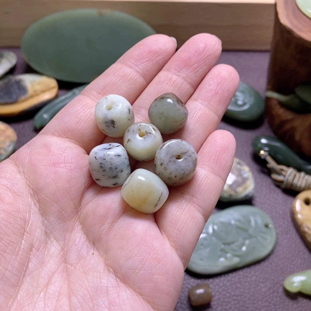 岫岩河磨玉（透闪石质玉）挂件未镶嵌（****