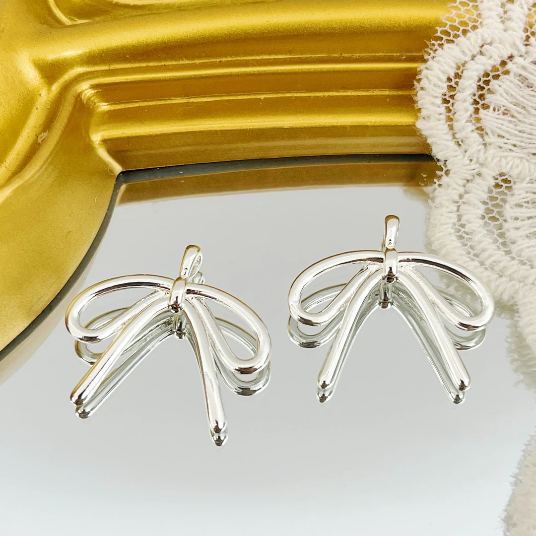 左夕M6511【2个银底发带结吊坠】铜镀银高保色DIY配饰