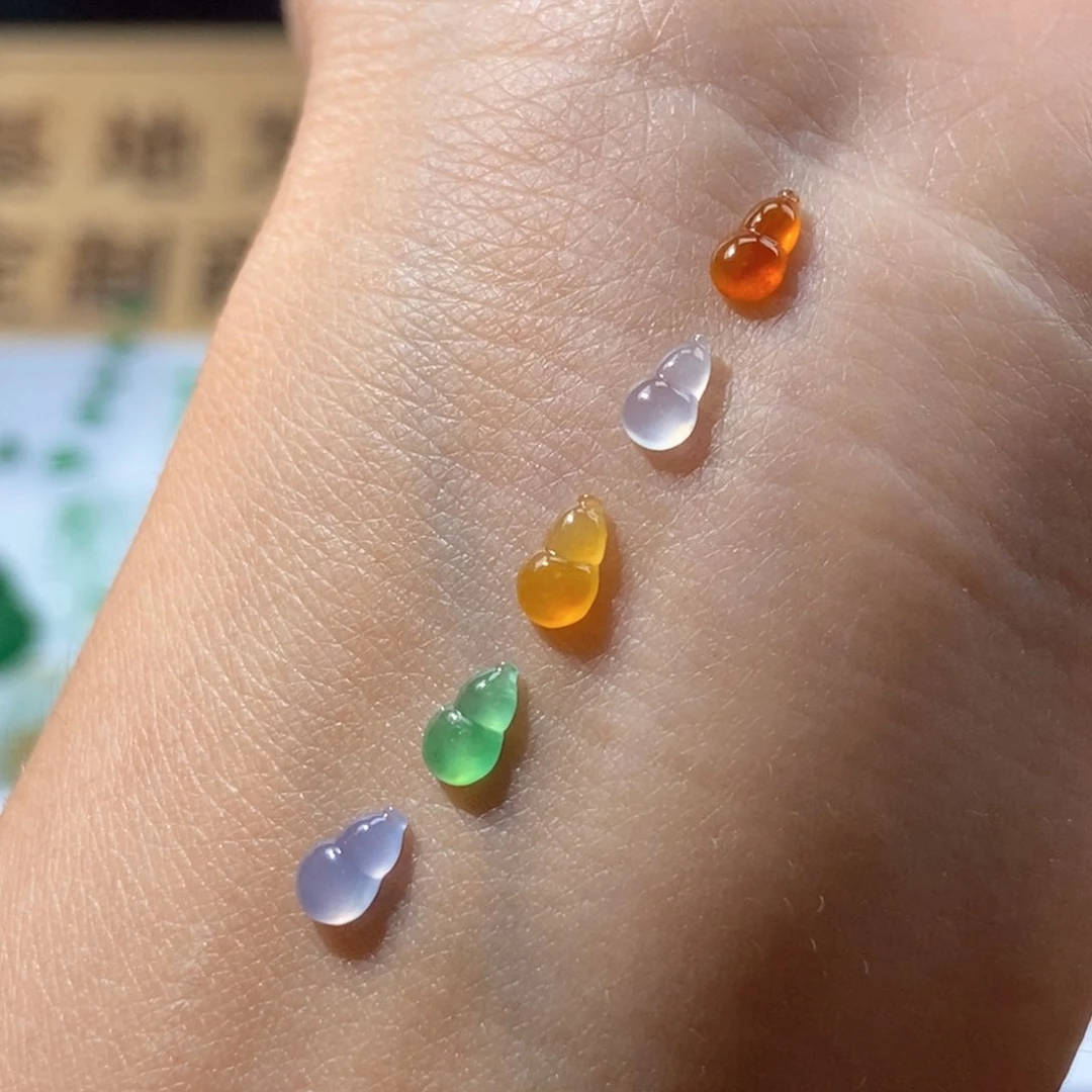 定制翡翠未镶嵌翡翠5.9×3.2×1.6