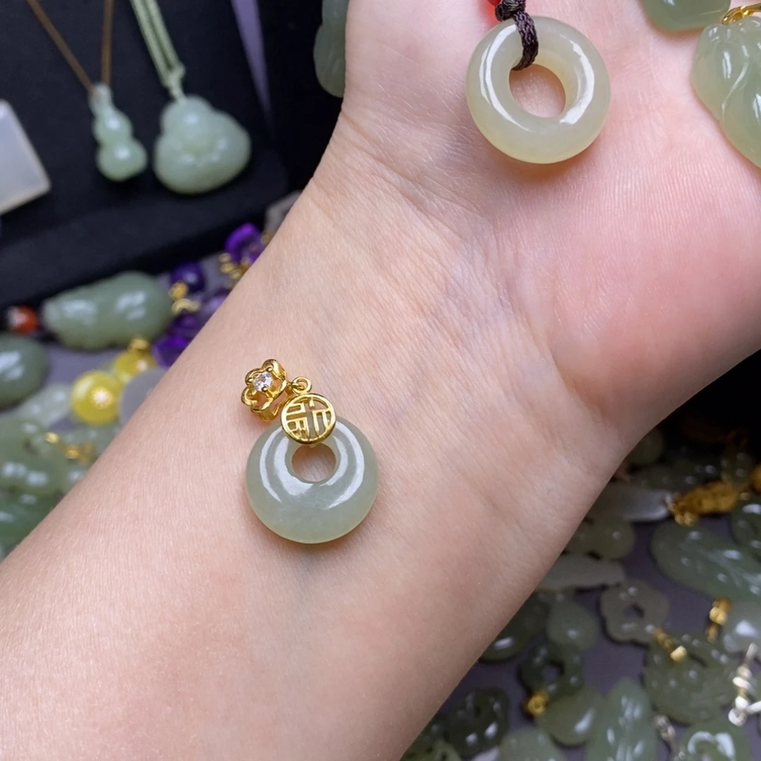 和田玉（糖玉）银S925镶嵌颈饰