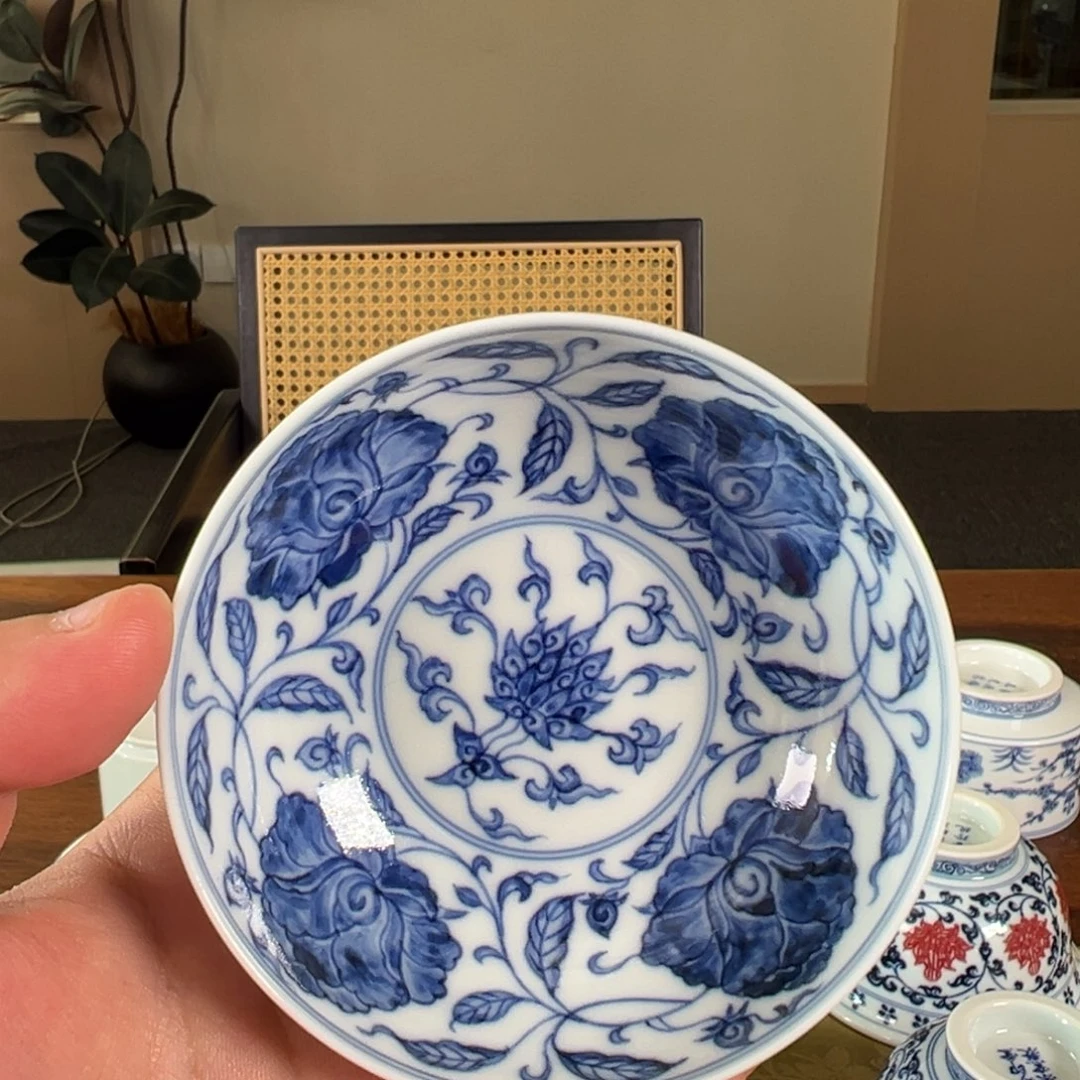 五里雾缠枝花卉普洱杯