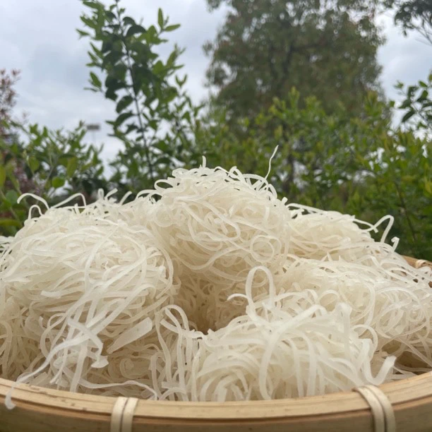 干粉皮纯大米粉皮莲花山纯手工粉皮小米豆