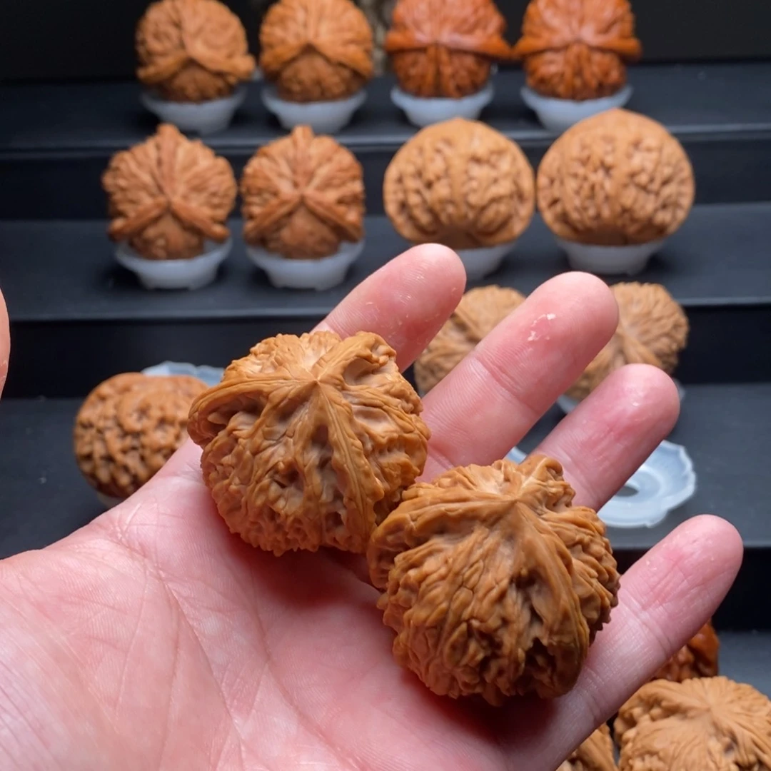 文玩核桃把件+****豪核为贵