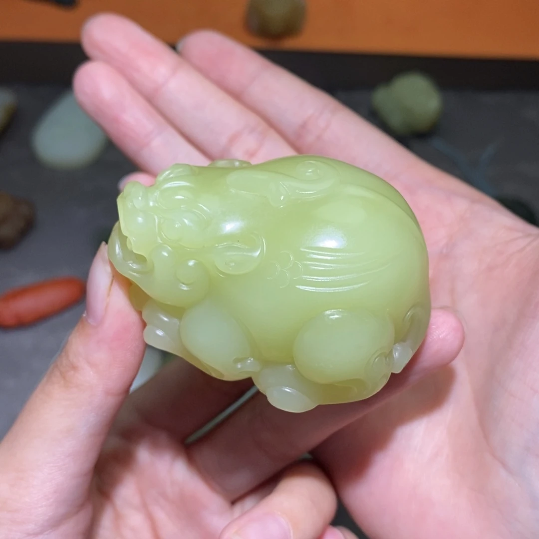 清***啊和田玉未镶嵌颈饰