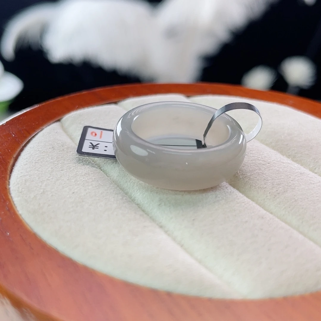 和田玉未镶嵌戒指l16。冰透烟紫。17.9。不退换