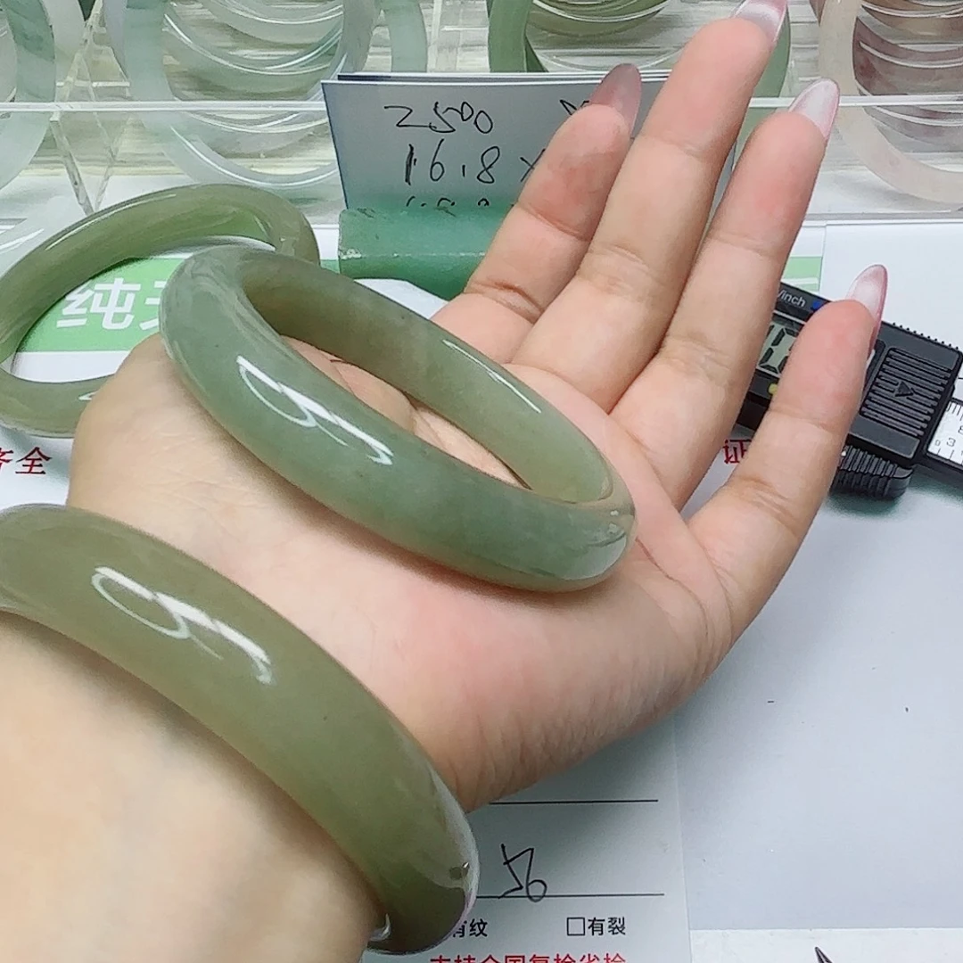 未镶嵌手镯石英质玉47/5655