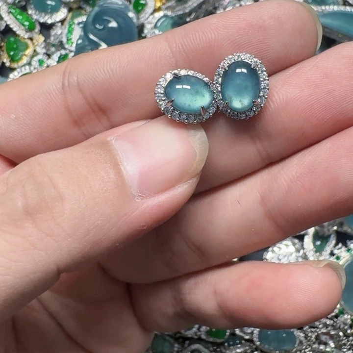 翡翠未镶嵌颈饰天然A货翡翠放漏