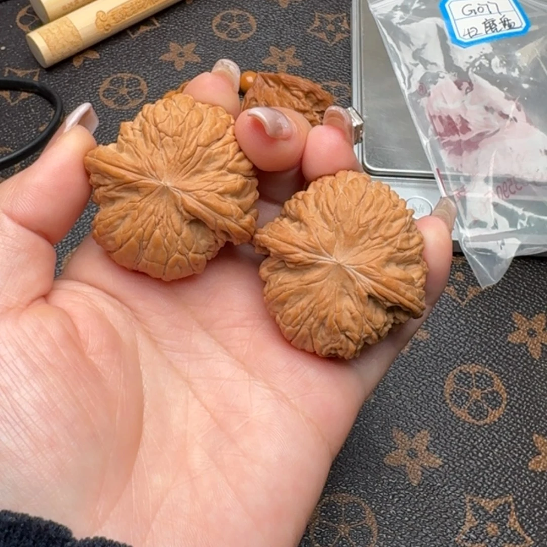 এ***行把件文玩核桃42磨盘G077