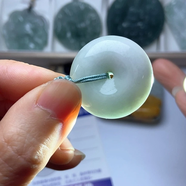 翡翠未镶嵌挂件翡翠