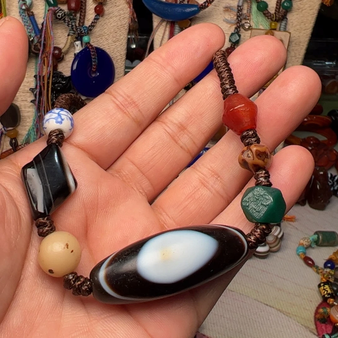 玛瑙/玉髓颈饰未镶嵌