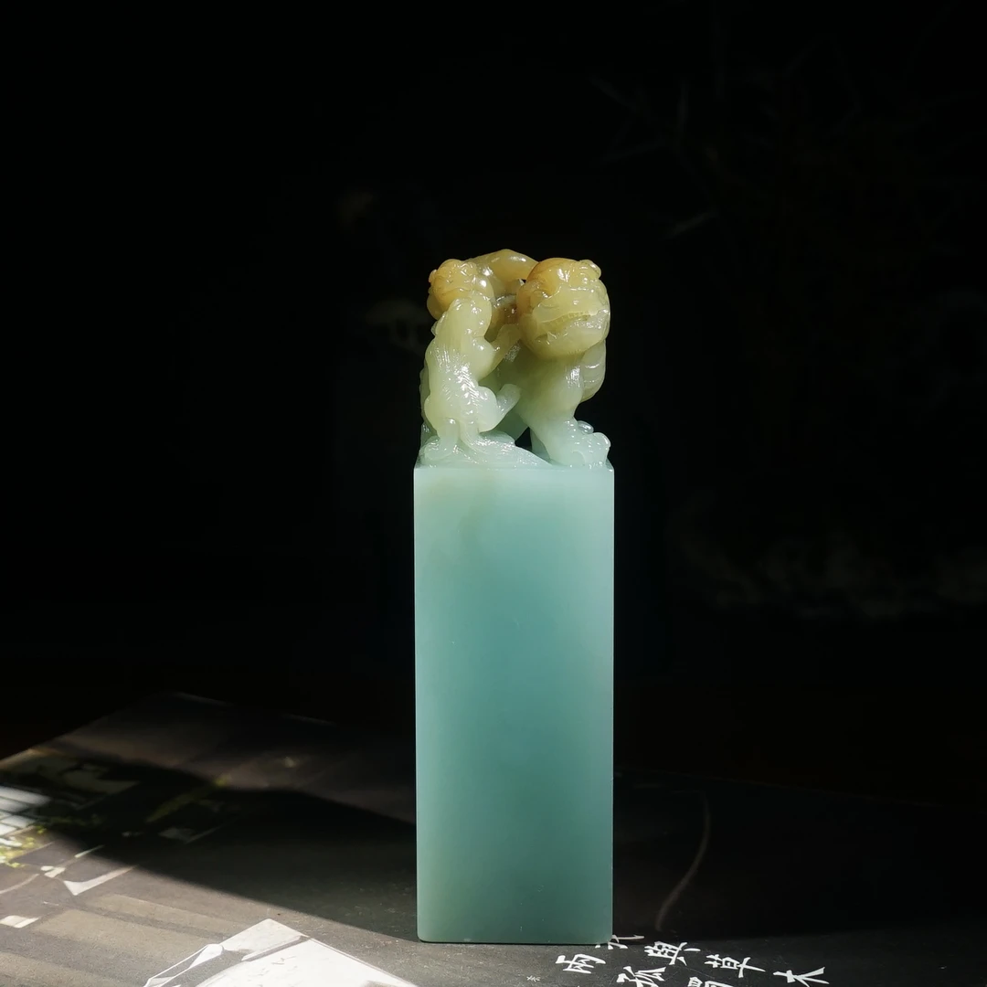 雅安四川天空蓝大尺寸巧色子母兽貔貅古兽钮印章3.9/13.8cm