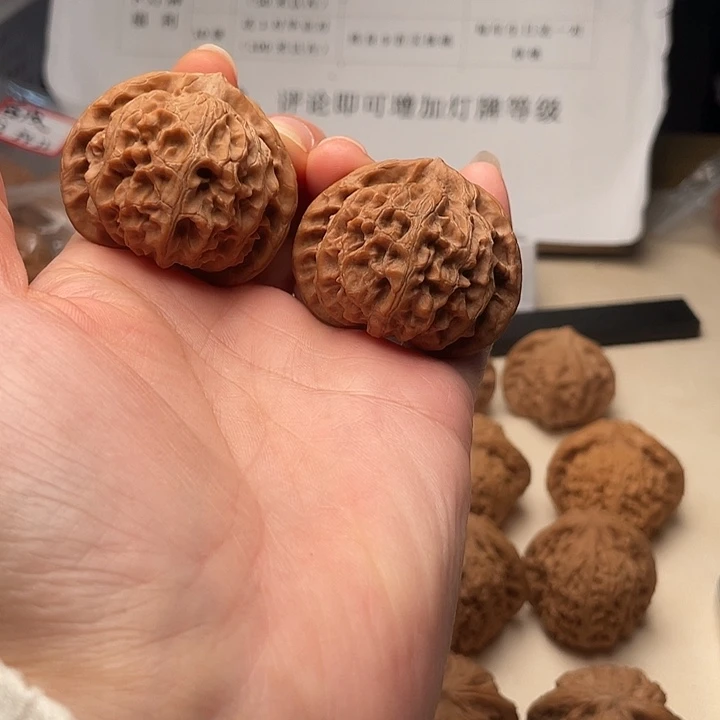 文玩核桃吊坠宫灯