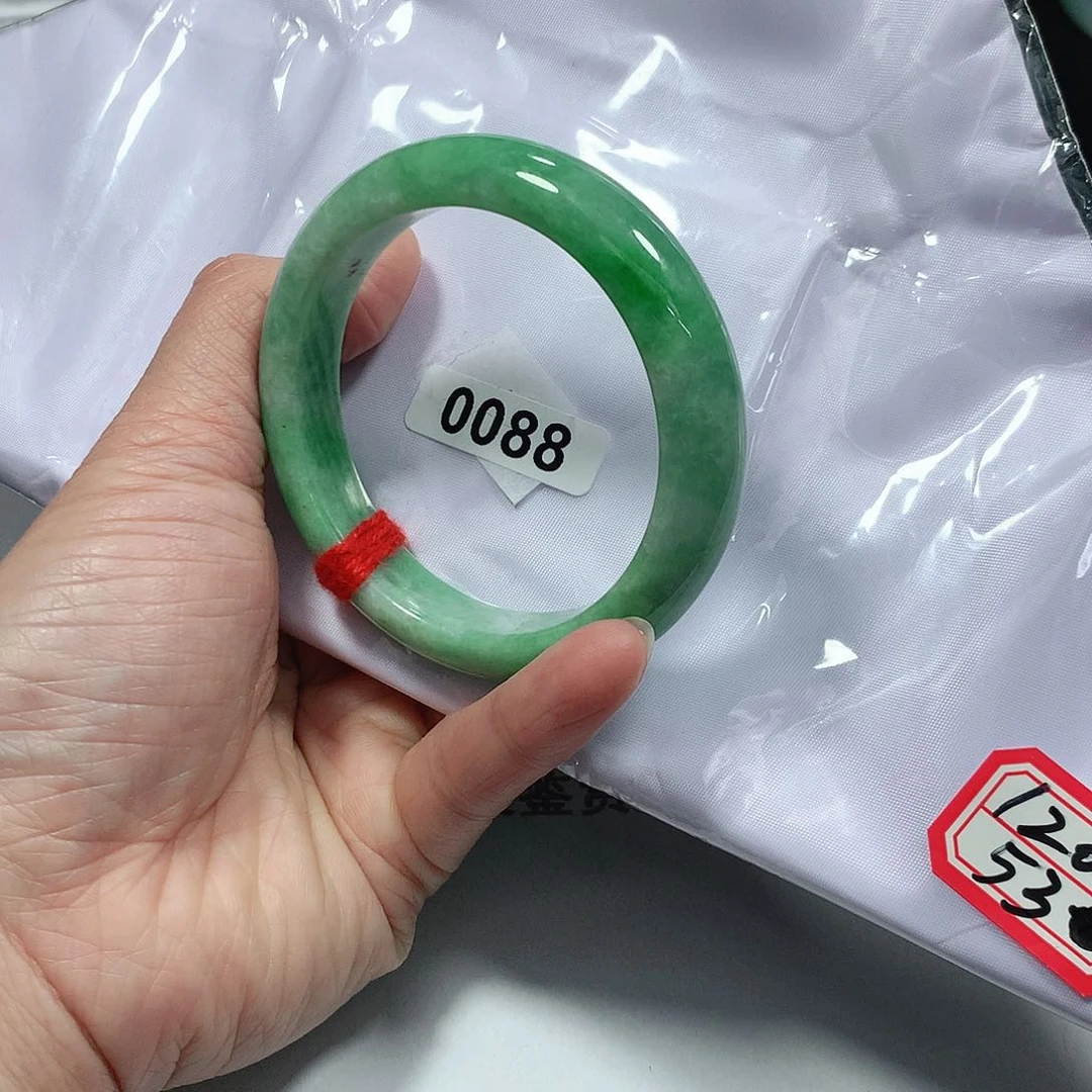 翡翠手镯未镶嵌天然缅甸A货翡翠手镯