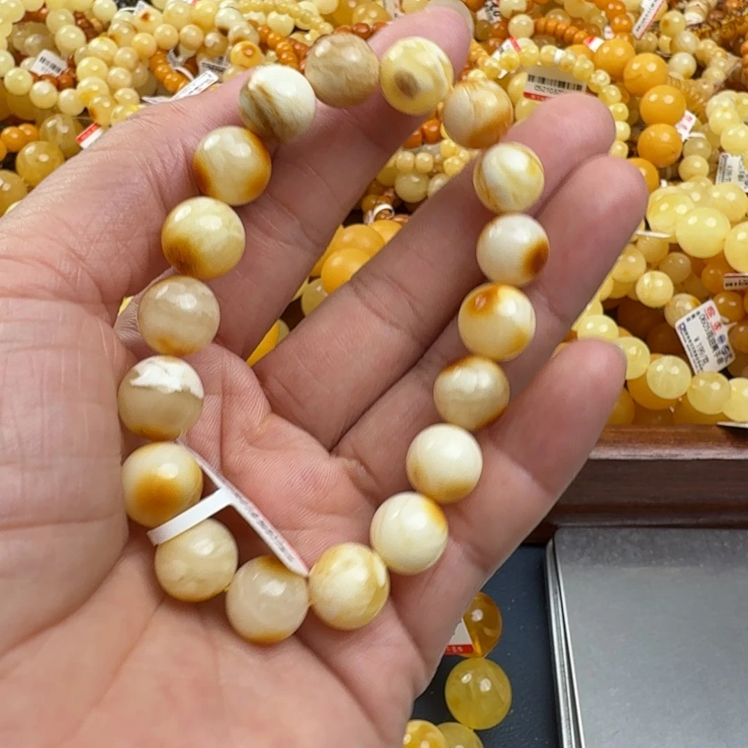 未镶嵌琥珀珠宝奇石
