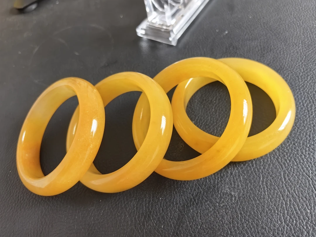 天然黄龙玉手镯百搭女款精美宽版冰透玉镯子多样性发货