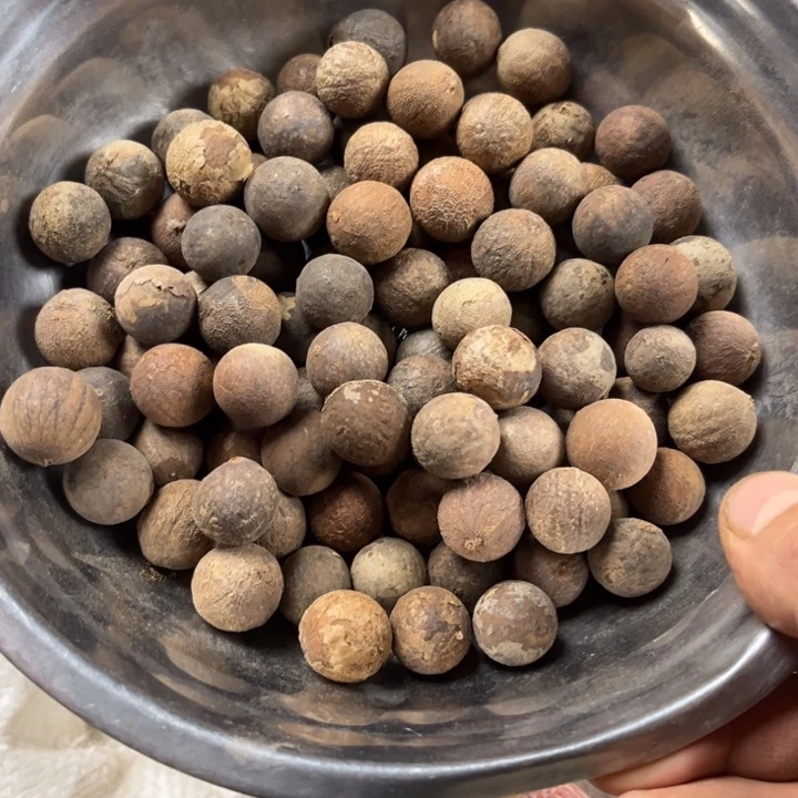 千眼菩提吊坠小菩提根半斤。