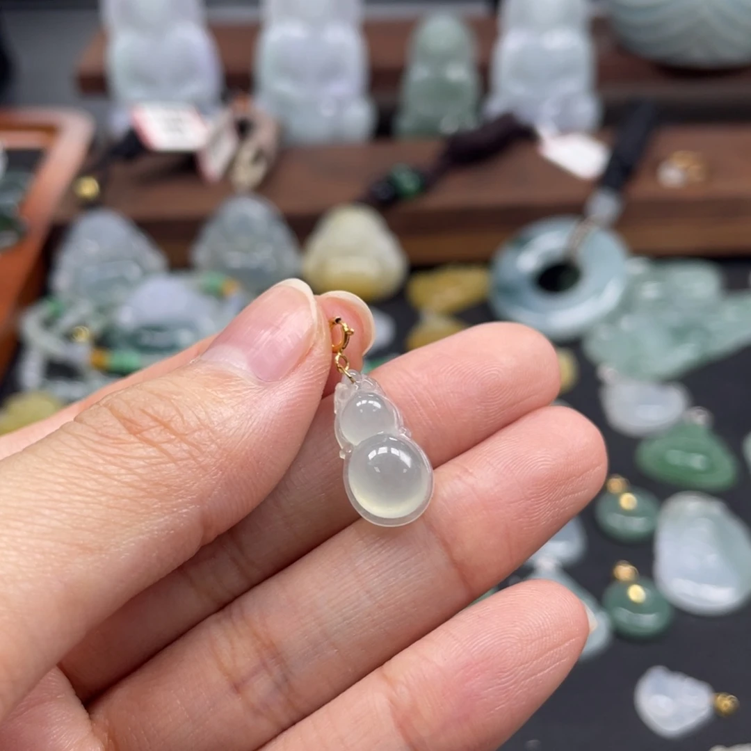 翡翠未镶嵌颈饰葫芦万能扣