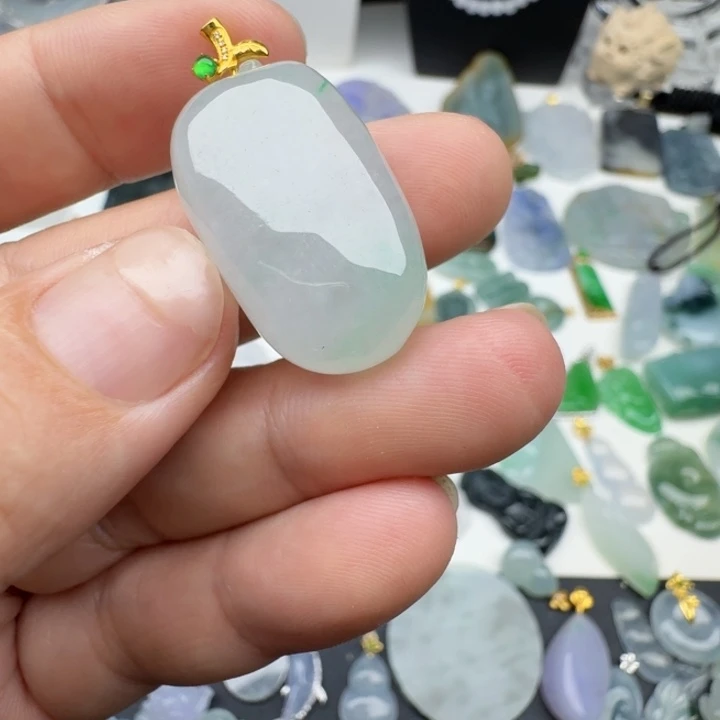 三***作吊坠(不含链)18K金镶嵌翡翠