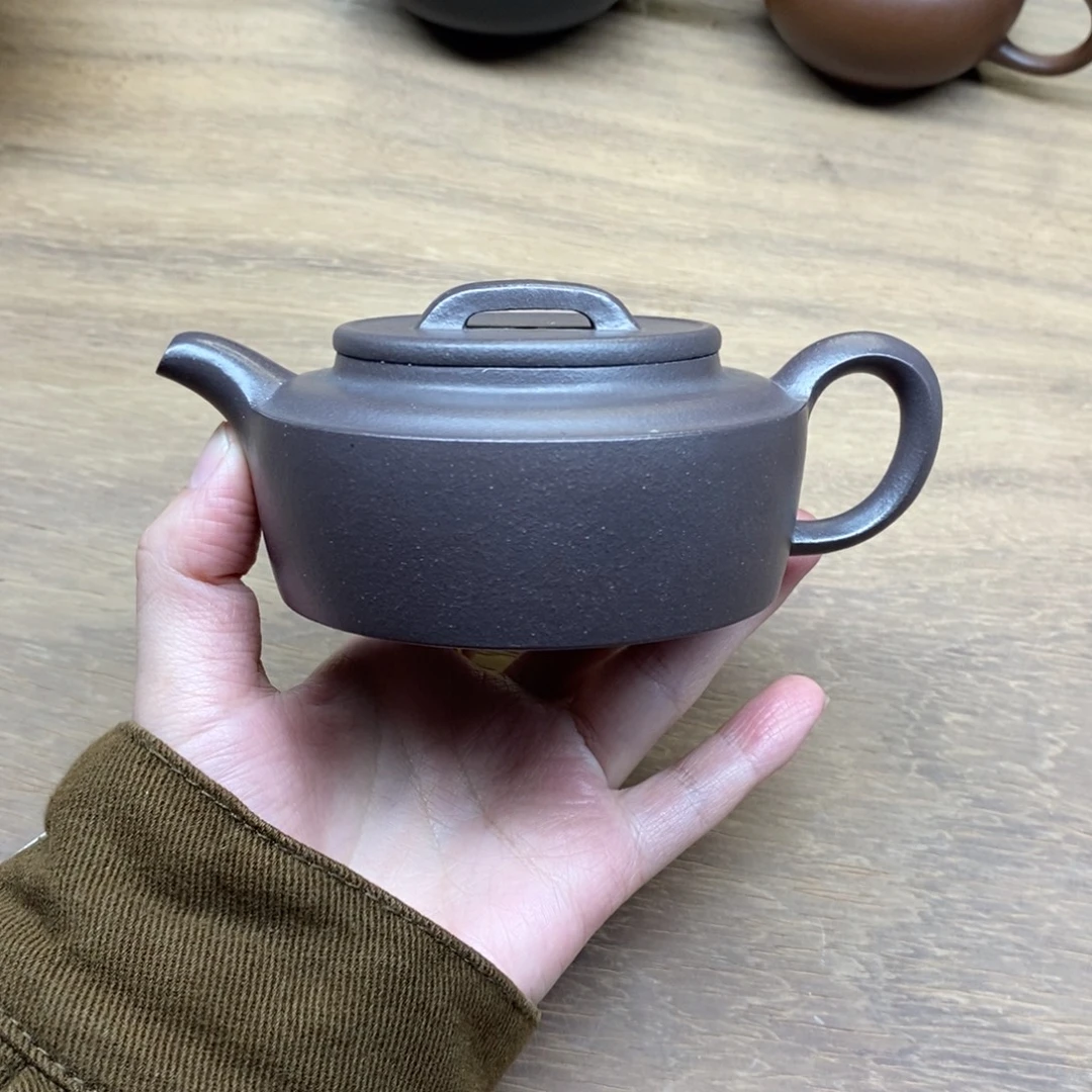 紫砂茶壶150cc.