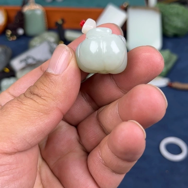 和田玉颈饰18K金镶嵌