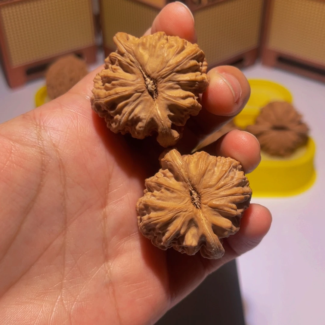 桃核把件39全品三角白