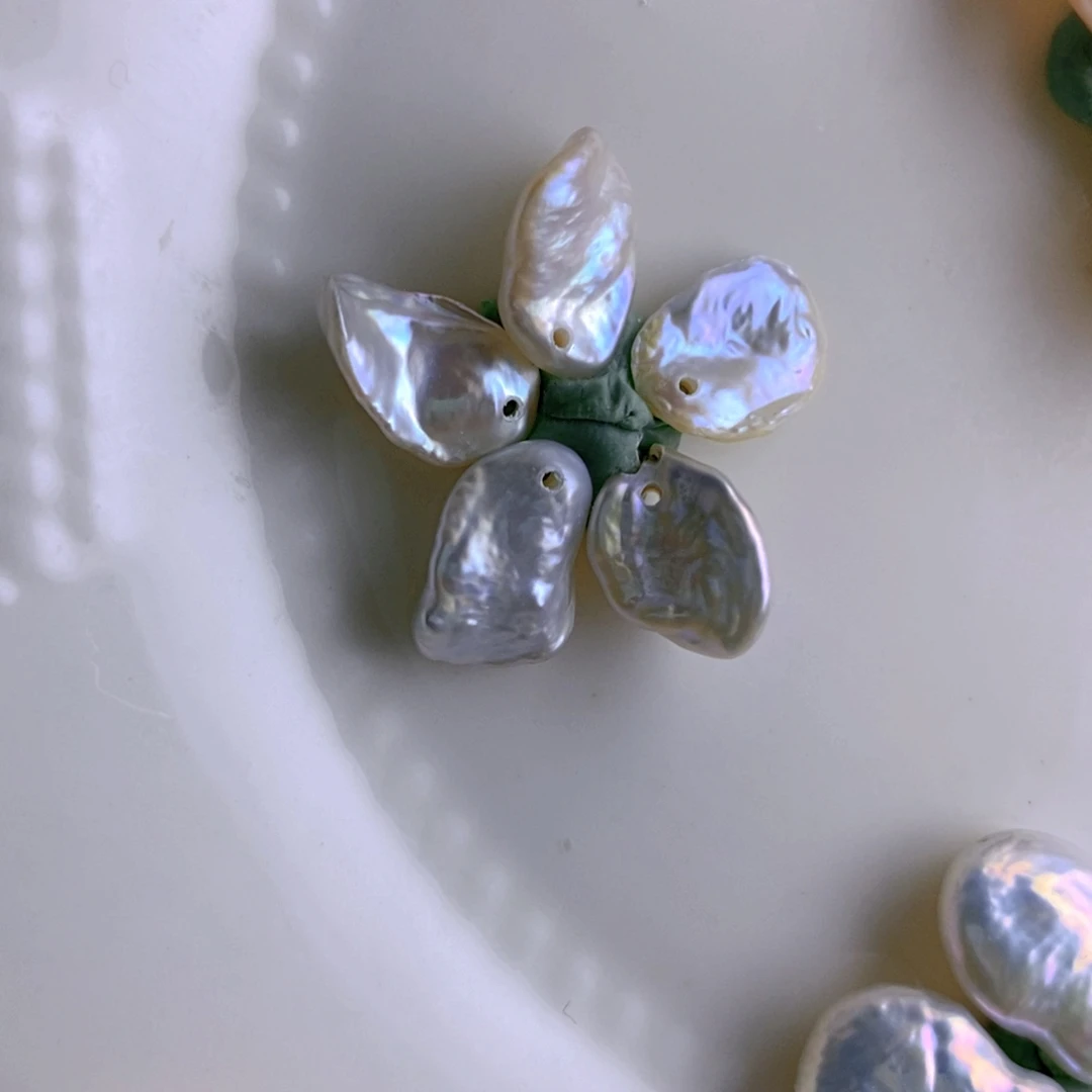 桀***七银S925镶嵌淡水珍珠，（定制背面万能扣花，不退换