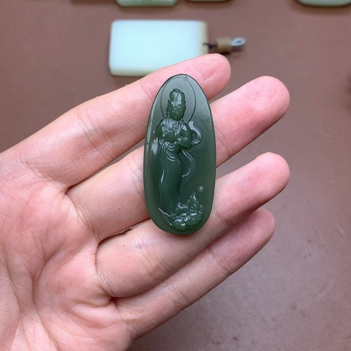 九****颈饰未镶嵌和田玉