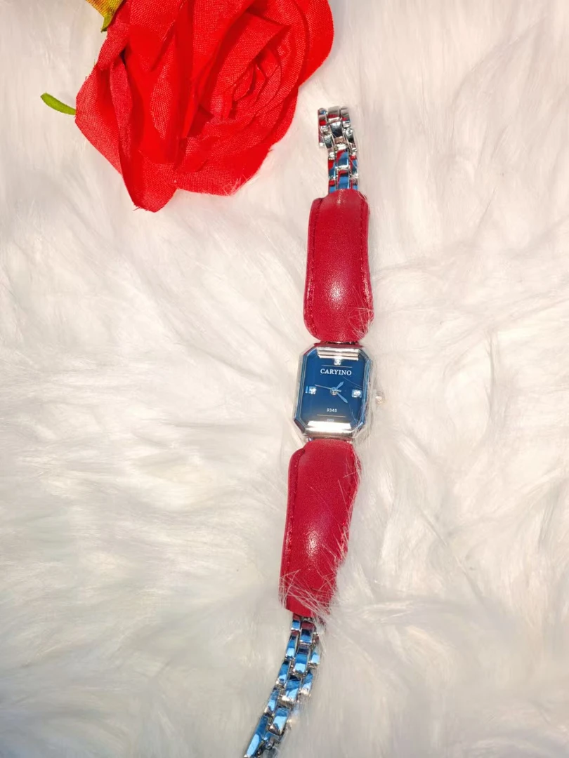 复古小众真皮方形式女士手表时尚轻奢有高级感078