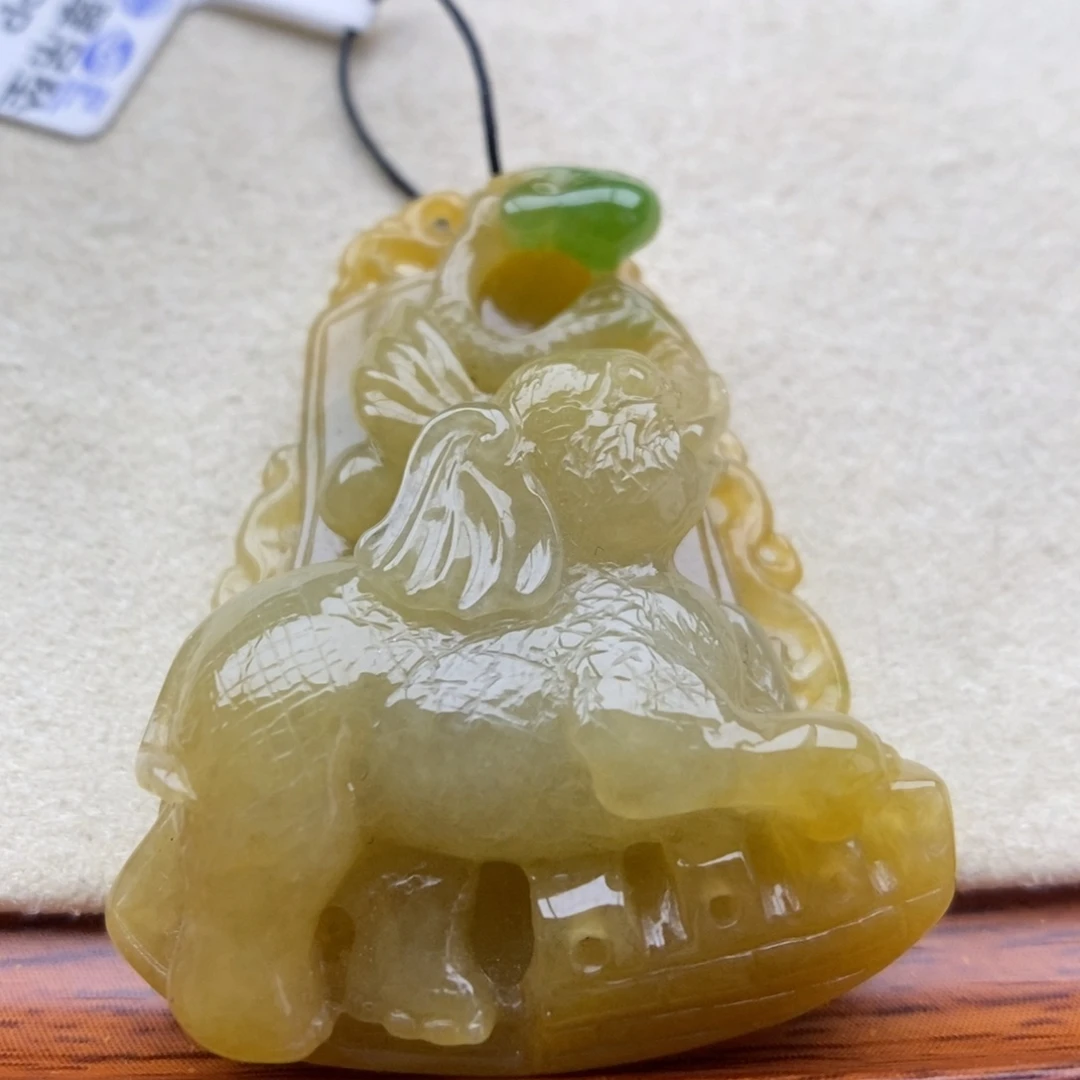 翡翠未镶嵌颈饰吊坠