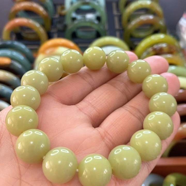 蛇纹石玉手镯未镶嵌