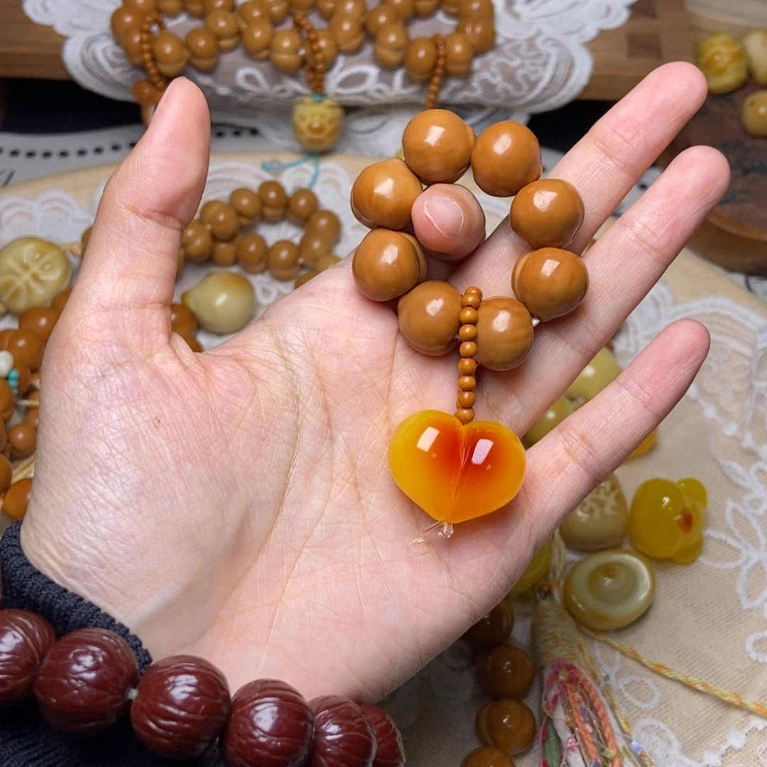 猴头核桃吊坠屁桃卡15