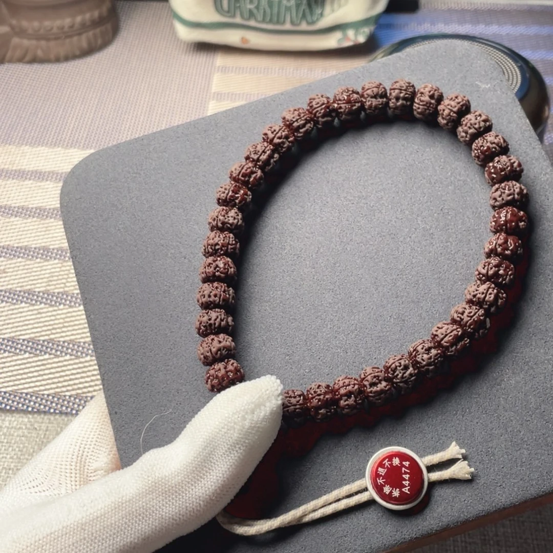 N***e吊坠金刚菩提平细