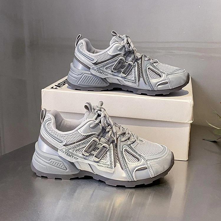 2025新款运动鞋时尚百搭透气网面轻便老爹鞋